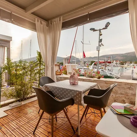 Studio Tironi Trogir Exterior foto